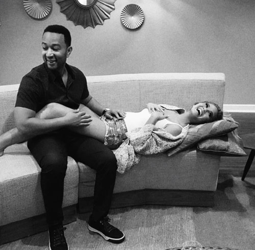 Een dochtertje op komst bij John Legend en Chrissy Teigen © Instagram