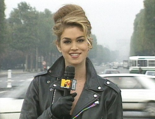 HOS-12-089-cindy-crawford