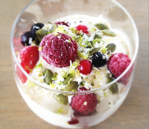 Vegan Vanille Cashew Yoghurt met Bessen