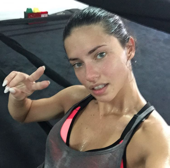 Adriana Lima Calzedonia sport bikini 3