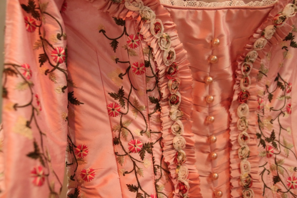 musical-belle-en-het-beest-josje-huisman-atelier-kostuums-backstage-elle-be-3