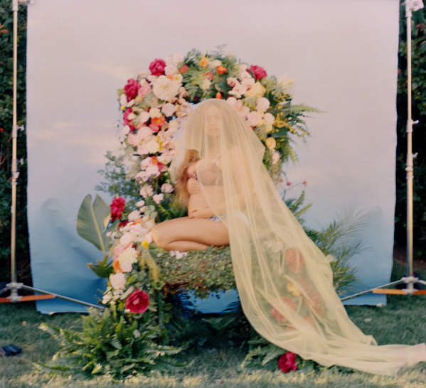 Beyoncé naaktfoto zwanger tweeling intiem privé album