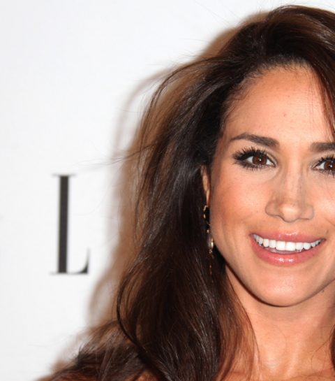 Het is gebeurd: Meghan Markle werd met ring gespot