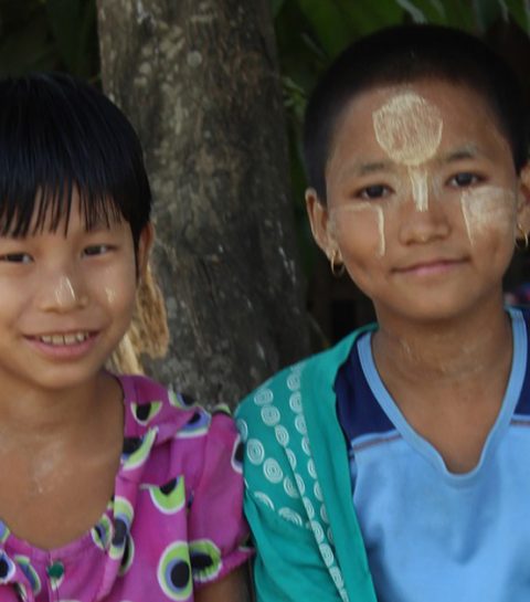Daphne Velghe goes Myanmar: fun in the middle of nowhere