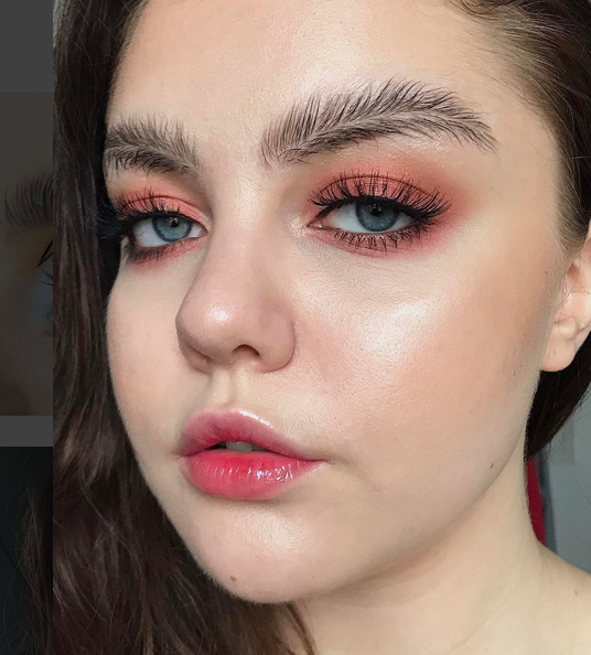 beautyhypes feather brow trend 
