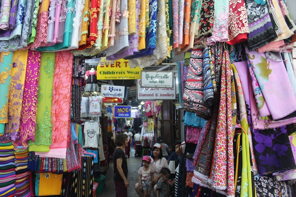 kleding op de Scott's market