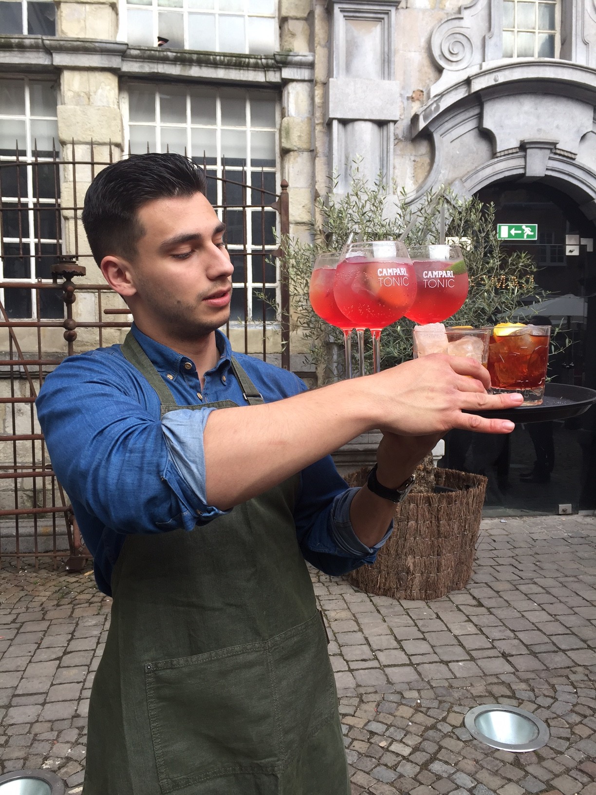 Piazza Gaspare, Gaspare, cocktailbar, Antwerpen, pop-up, Campari, Negroni, la piazza dell'aperitivo, pop-up cocktailbar Gaspare