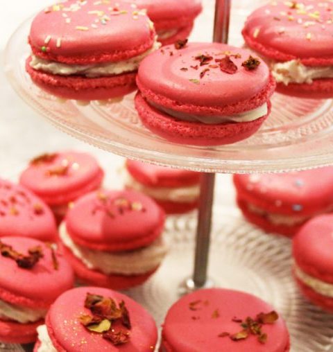 Recept: macarons met framboos, geranium, limoen en tonkabonen
