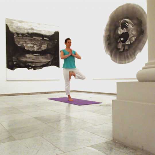 yoga in het museum mskb brussel