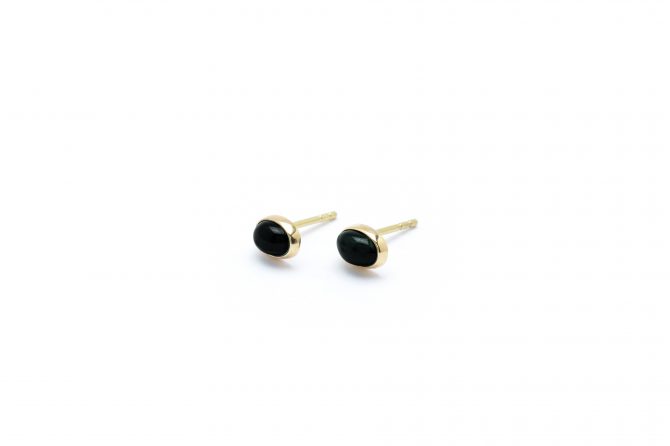 wouters_hendrix_new_gold_18_carat_gold_stud_earrings_with_Blue_Tiger_Eye_stone_350eur