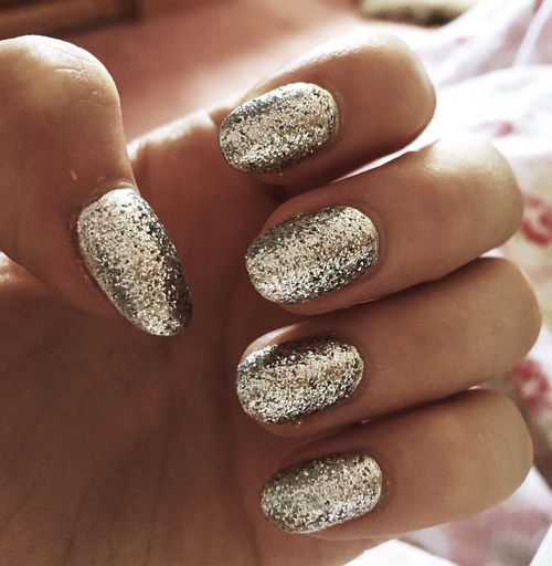 nagels, persoonlijkheid, quiz, rood, fushia, glitter, zwart, roze, nagellak, karakter