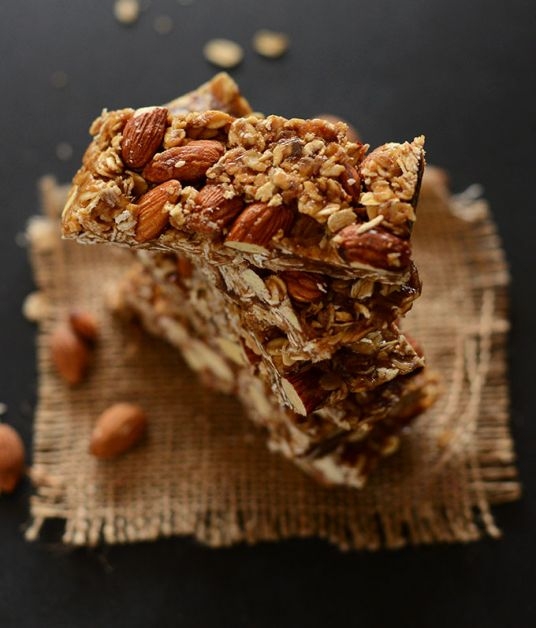 granola bars minimalist baker recept