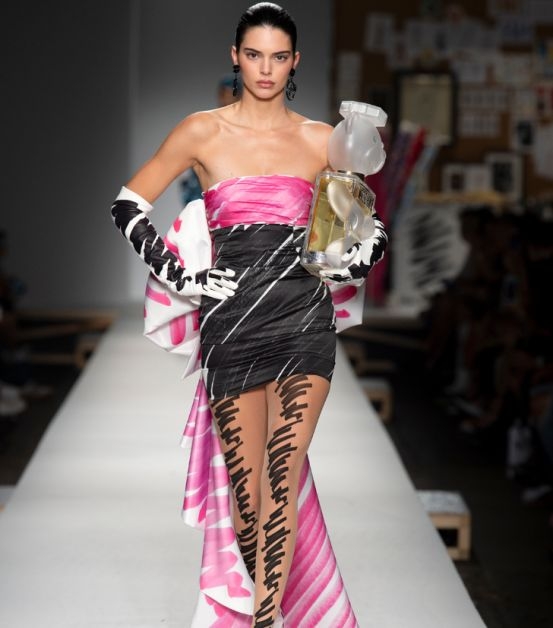 Kendall Jenner, Moschino, parfum, TOY2