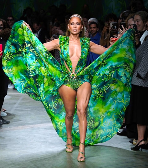 Jennifer Lopez verrast iedereen op Milaan Fashion Week