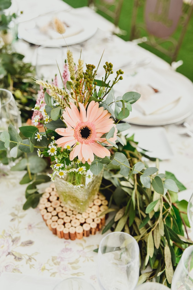 bloemen trouw feest tafel