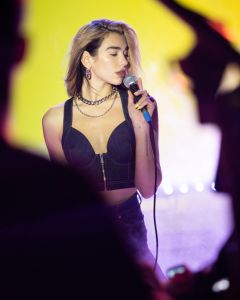 dua lipa, pepe jeans, mode, denim
