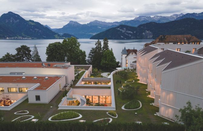 Chenot Palace Weggis, Zwitserland, architectuur, bergen