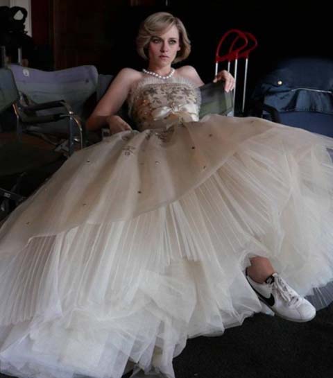 ZIEN: een eerste blik op Kristen Stewarts Chanel-kostuums in ‘Spencer’