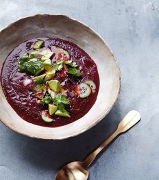 Recept: de gezonde gazpacho met rode biet van Gwyneth Paltrow