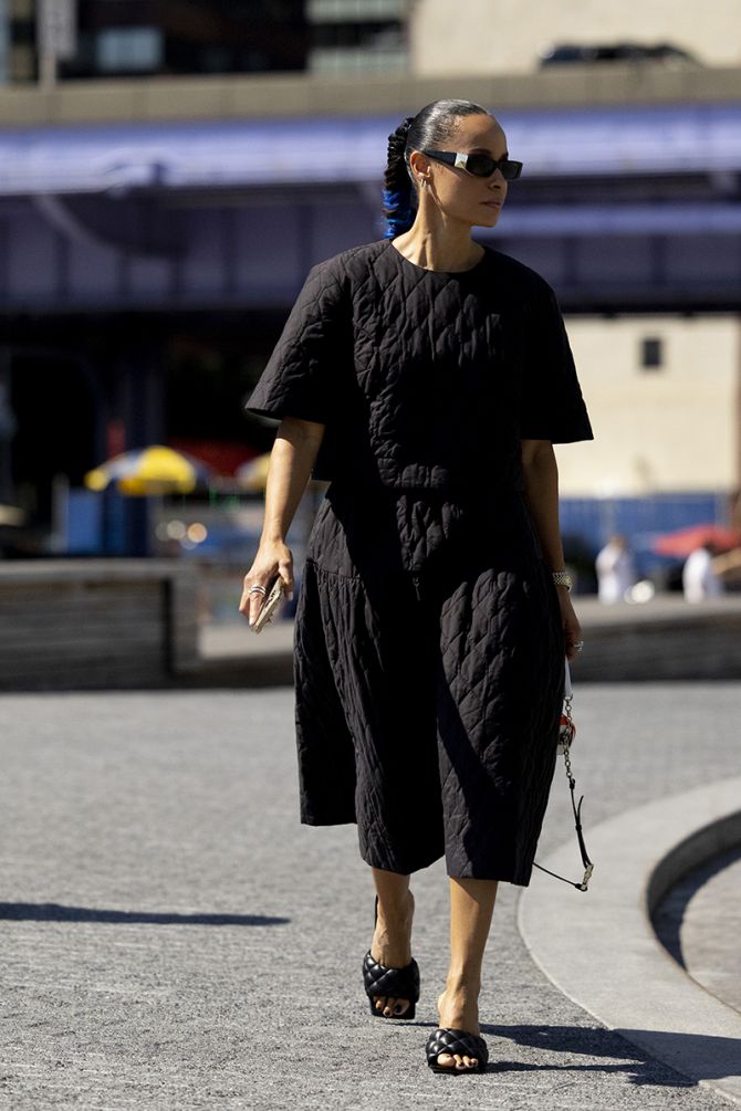 zwarte look little black dress dragen