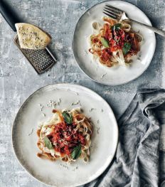 Een Italiaanse chef verklapt welke saus bij welk type pasta hoort