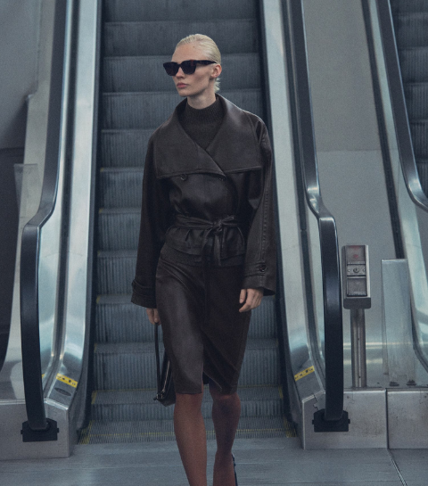 Dé Mango-jas die je dit najaar overal gaat zien (en die snel uitverkocht zal zijn)