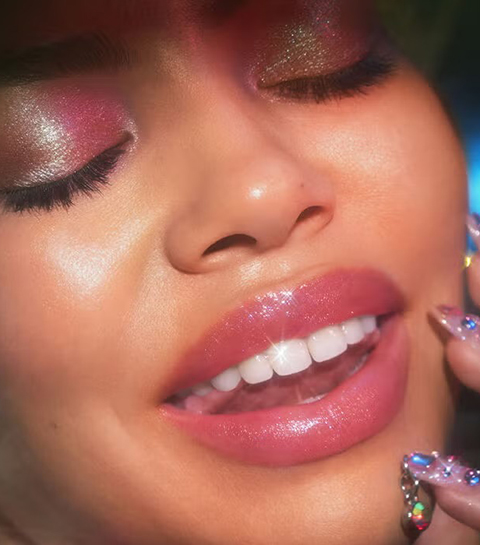 De beste glitterende lip oils uitgetest voor hydratatie en glans