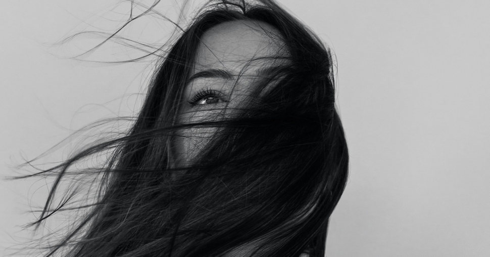 Hair aging uitgelegd: zo blijft je haar sterk, glanzend en volumineus