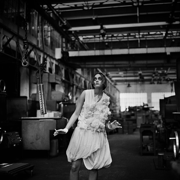 ArtistPeter Lindbergh Year 1984 Materials Photography Size W60 x H60 cm Edition Paris, 1984 Gallery Peter Lindbergh Foundation