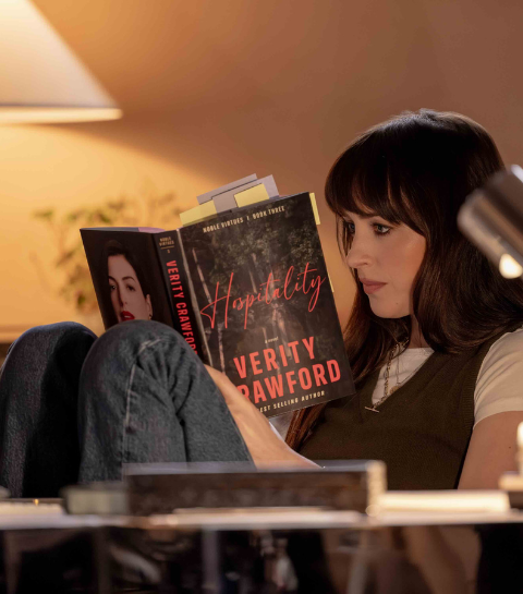 “Verity”, de meest beklemmende thriller van Colleen Hoover, komt eindelijk naar het grote scherm