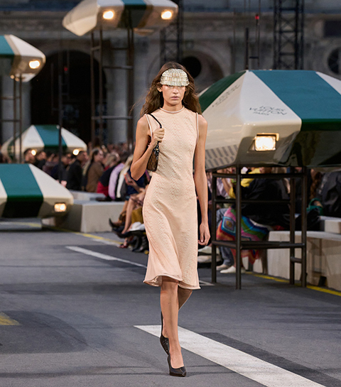 Paris Fashion Week: Louis Vuitton kijkt naar de toekomst met kleding voor nu
